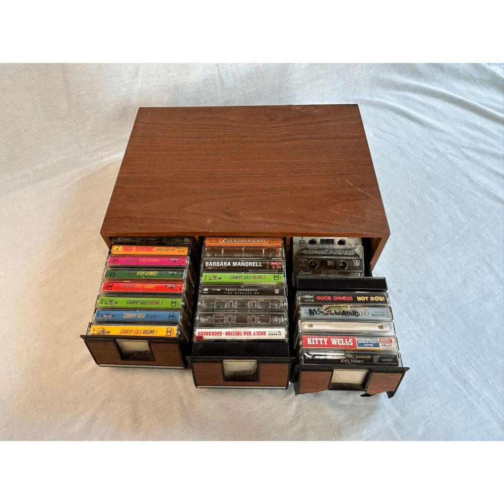 Classic Country Music Cassette Tapes 1970/80, Reba, Crystal Gayle, George Strait